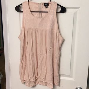 Super cute Flowy shirt size XXL